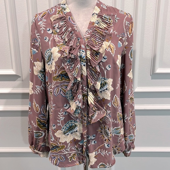 Beautiful Ruffle Blouse - Picture 2 of 12